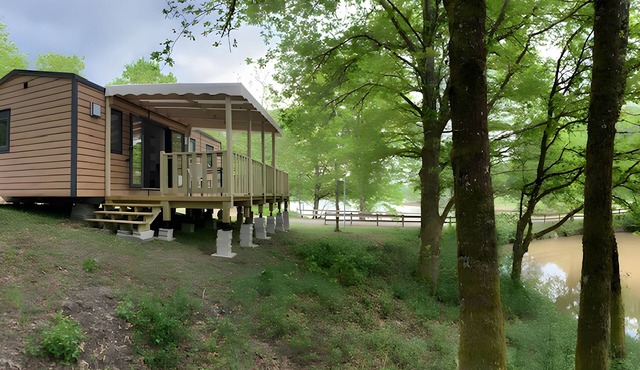 Mobile Home 'Mobilhome Confort 6 Personnes 71' with Private Terrace, Private Garden and Wi-Fi