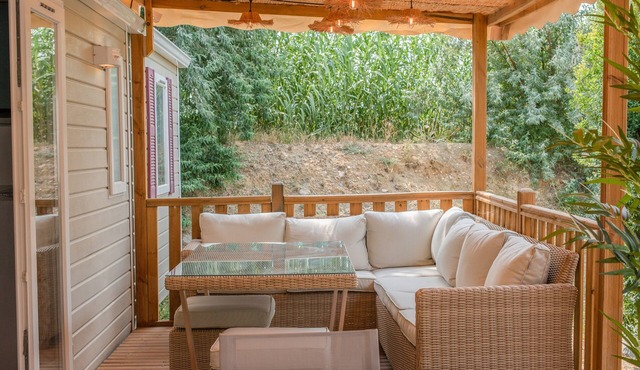Mobile Home "Les Pieds Dans L'Eau" with Private Terrace, Private Garden & A/C