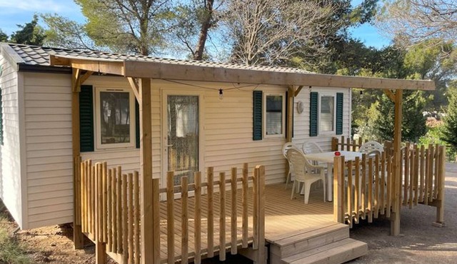 Mobile Home with Terrace in Lézignan-Corbières, 6 persons