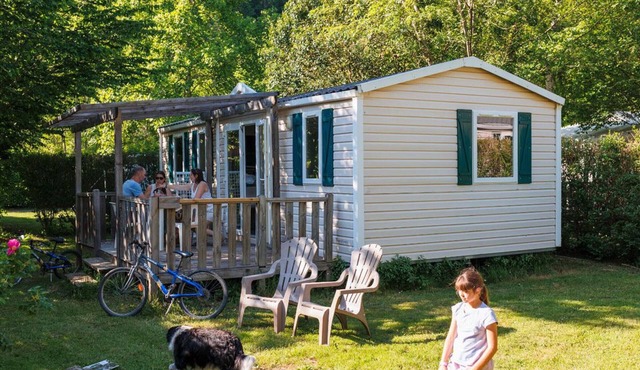 Mobile home for 7 with terrace in Bastide-de-Sérou