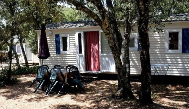 Mobile Home in Junas, 24m², 2 Bedrooms, Private Garden