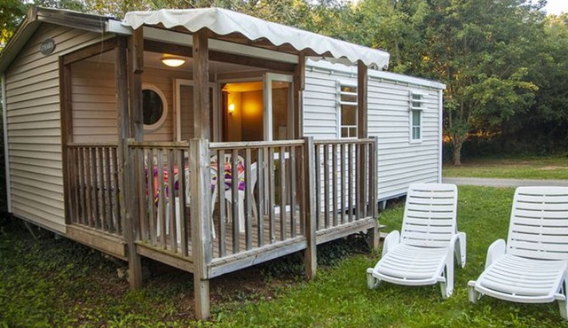 Mobile home in Naucelle with terrace