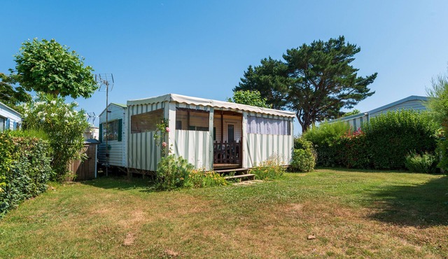 Mobile Home 'Kervoyal 56' with Private Terrace and Shared Garden