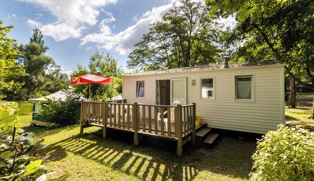 Mobile Home 'Le Tilleul' with Shared Pool, Private Terrace and Private Garden