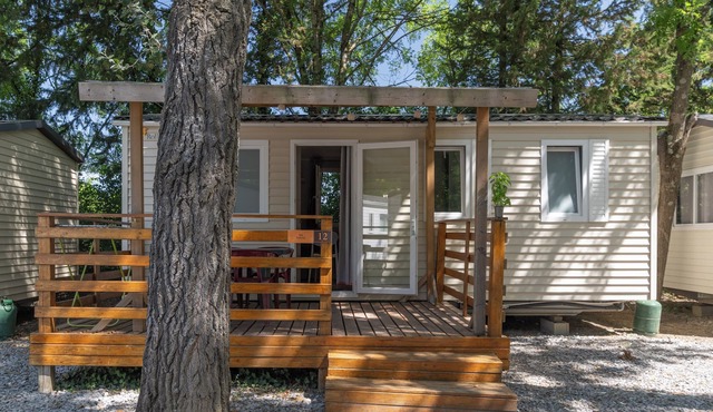 Mobile Home 'Mobil-home B - 1-4 Persons' with Shared Pool, Private Terrace and Communal Garden