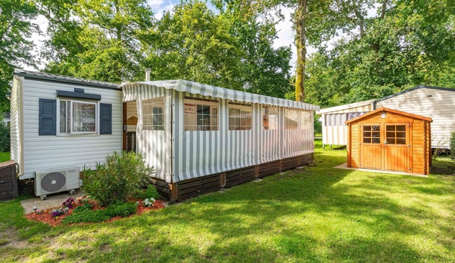 Mobile Home 'Mobil Home 6p Near the Sea' with Private Terrace