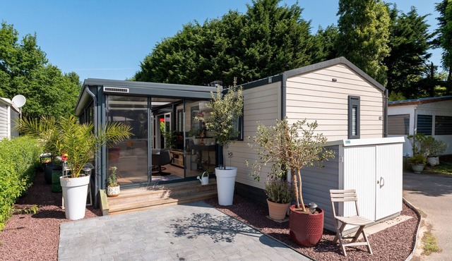 Mobile Home 'Premium' with Shared Pool, Wi-Fi and Air Conditioning