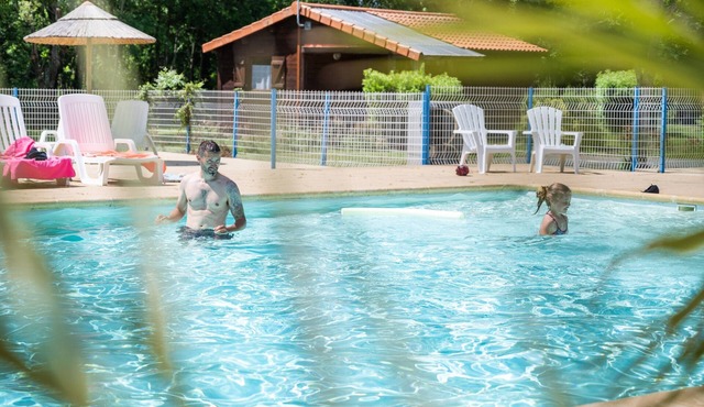 Mobile Home “Riviera 48” with Shared Pool, Communal Terrace and Wi-Fi