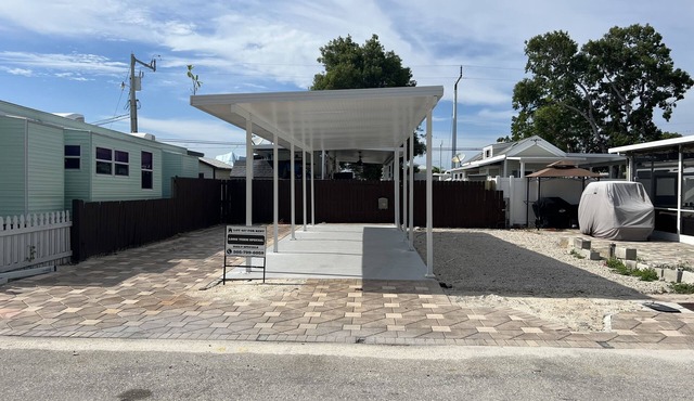 Mobile Home - RV LOT Calusa Campground