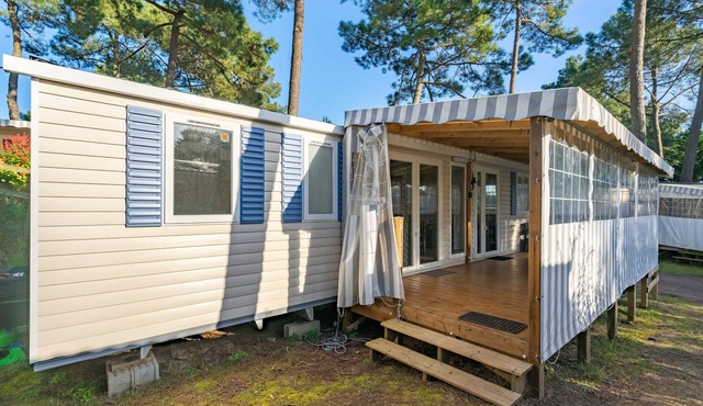 Mobile Home 'Siblu Bonne Anse Mobilhome 510' with Private Terrace and Air Conditioning