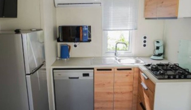 Mobile home with terrace for 6 in Challes-les-Eaux