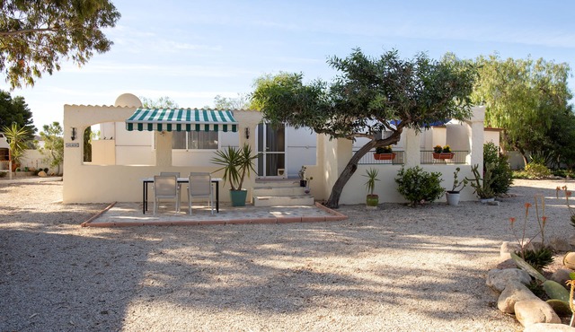 Mobile home with beautiful garden