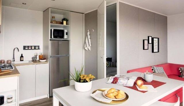 Mobile Home with Terrace - 2 Bedrooms, Up to 5 People