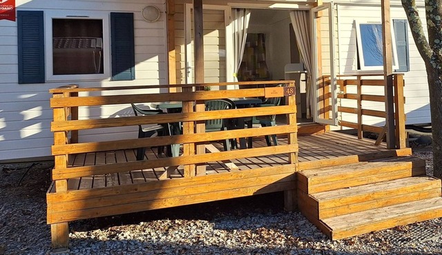Mobile home with terrace at Lavilledieu campground