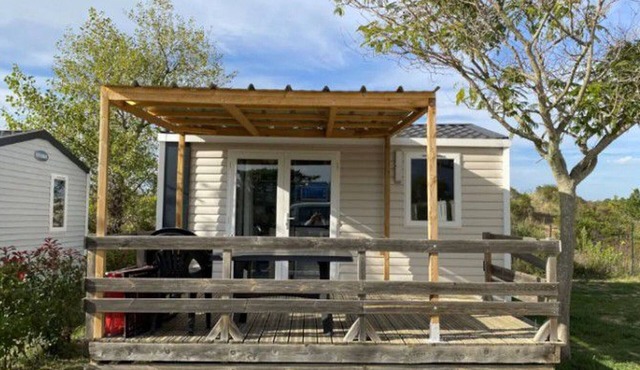 Mobile Home with Terrace at Camping Mas Llinas