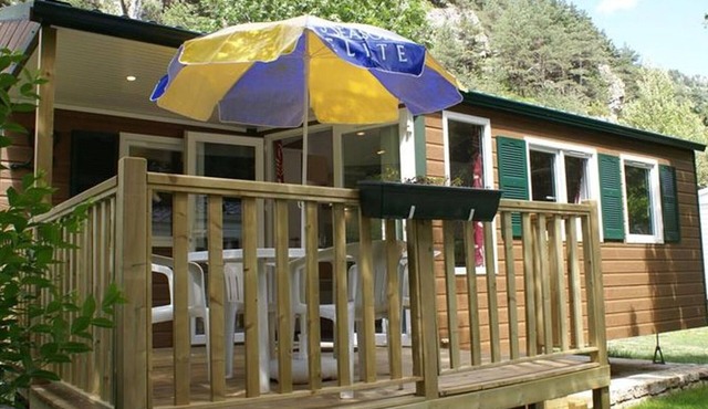 Mobile Home with Terrace and Equipped Kitchen in Meyrueis