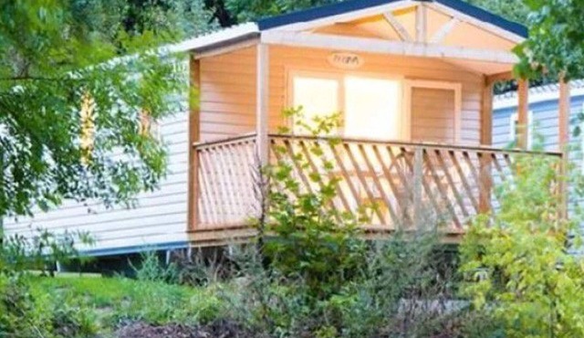 Mobile home with terrace for 4 people in Meyrueis