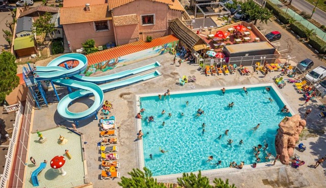 Mobile Home with Terrace in Sérignan - 3 BR, 6 Guests