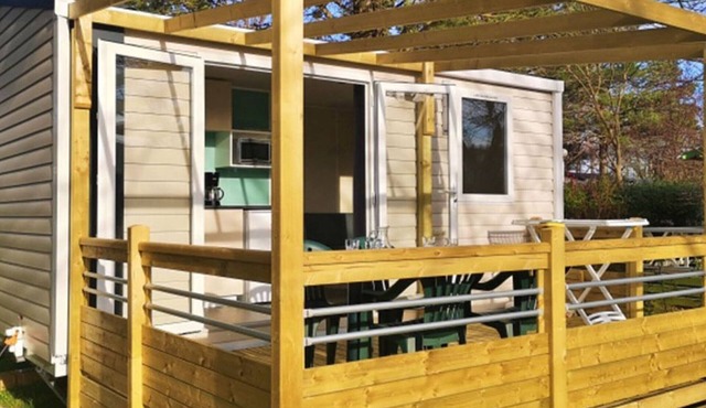 Mobile Home with Terrace in Collias for 2 People
