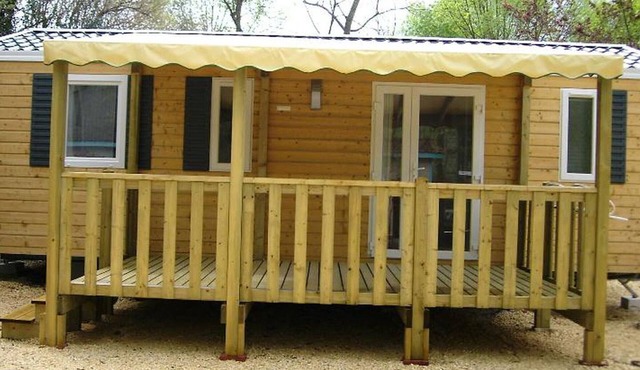 Mobile Home with Terrace in Salavas