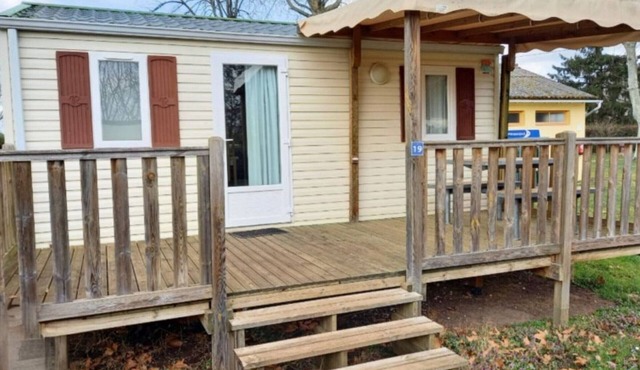 Mobile home with terrace for 4 guests