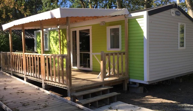 Mobile home with terrace for 2 people
