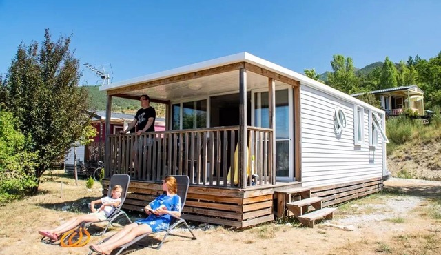 Mobilheim Komfort "Visio" + CLIM 34m2 - 2 Schlafzimmer - integrierte Terrasse 8m2 + LV + TV + Nespresso 4 Personen