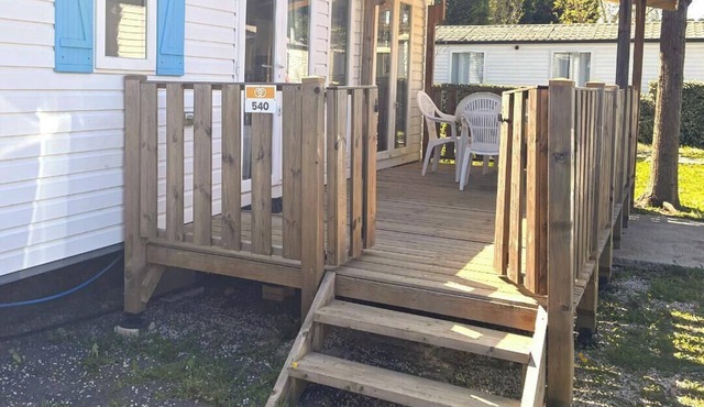 Mobilhome 6 persons near Sète & Montpellier in 4 star campsite