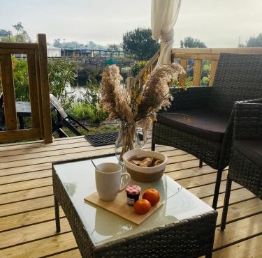 Mobilhome 8 personnes cosy tout équipé avec vue sur bassin, cap ferret