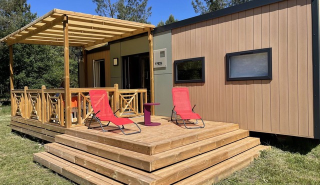 Mobilhome et Terrasse au Coeur de la Foret des Landes Dans un Parc Residentiel