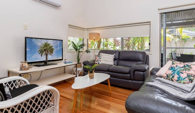 Mobys Resort 35 @ Boomerang Beach