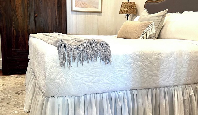 Mockingbird Inn- Azalea Suite