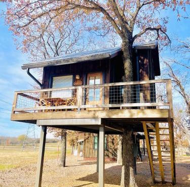 Mockingbird Treehouse 15 MIN to MagnoliaBaylor