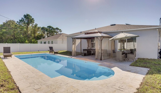 Mod Family Home w/Outdoor Oasis: Near PGA Village