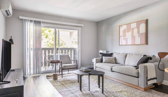 Mod Sunnyvale 1BR w/Gym, Pool + Spa, Easy Freeway Access, by Blueground