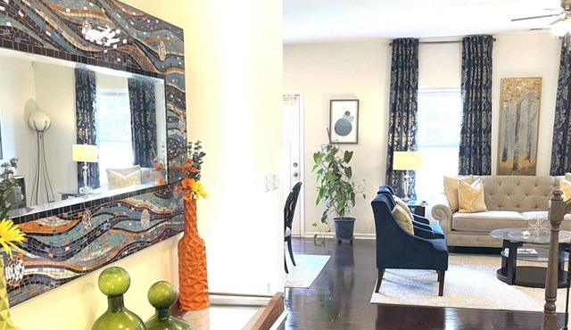 Model decorated home 5 minutes to Lake Wylie!