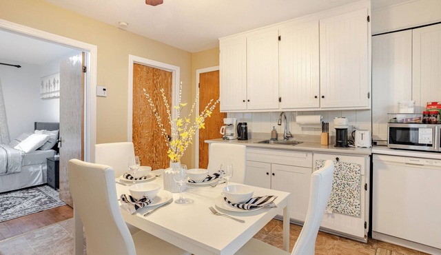 Modern 3-bedroom apartment with spa & jacuzzi, free parking & beautiful view