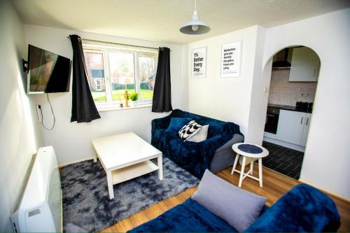 Modern 1-Bed - Free Parking - WiFi - Near Station