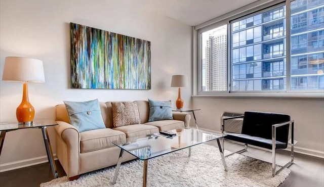 Modern 1 Bedroom Apartments with Manhattan views