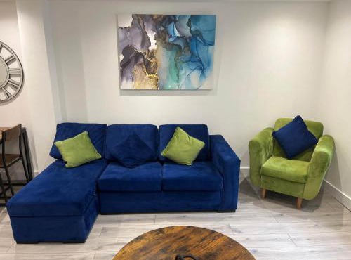 Modern 1 Bedroom Apartment Town Centre Camberley