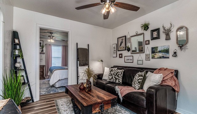 Modern 1-Bedroom Apartment in Borger TX, WiFi Included