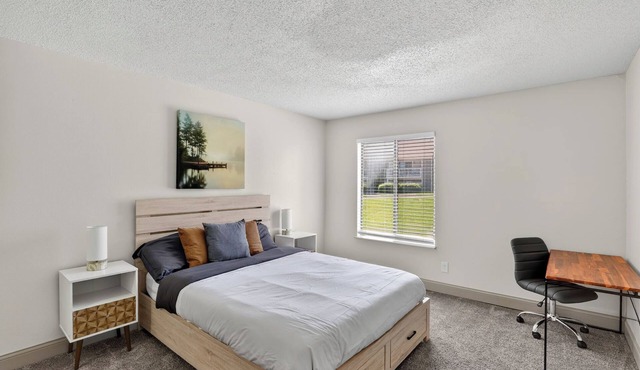 Modern 1-bedroom apartment in Lenexa
