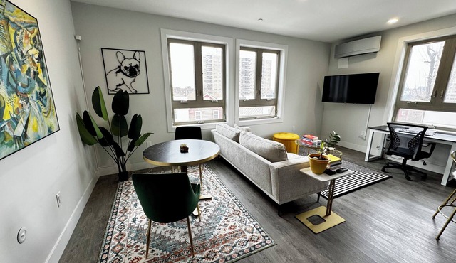 Modern 1-bedroom condo close to New York City