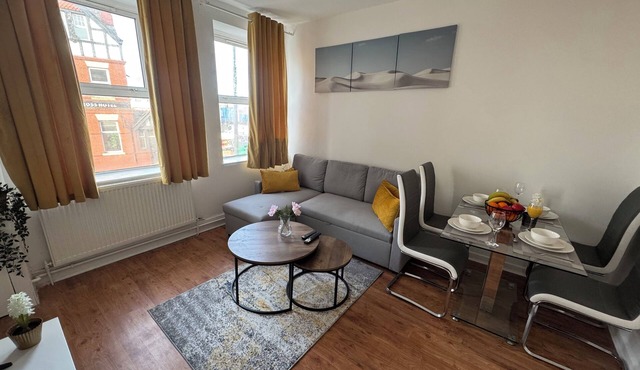 Modern 1 Bedroom Flat/Apartment in the heart of Barry, Flat 2