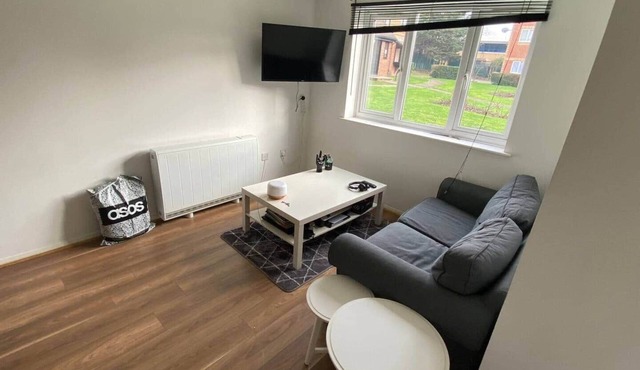 MODERN 1 Bedroom Ground Floor Flat