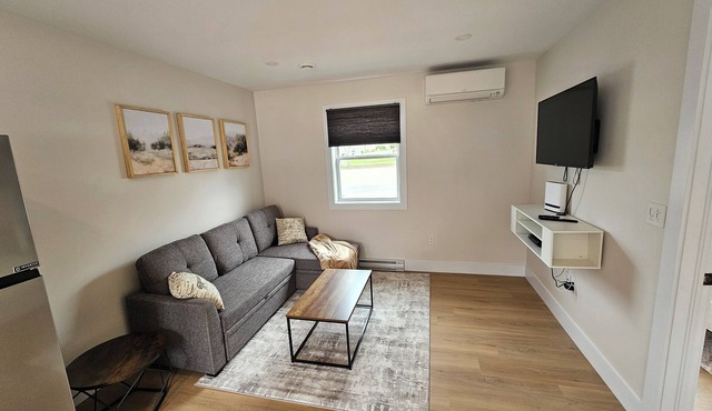 Modern 1 Bedroom Suite located in the Centre of the beautiful Annapolis Valley