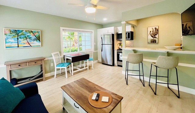 Modern 1 bedroom villa with King Bed just five minutes to the beach!