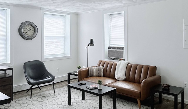 Modern 1 BR apt | Close to everything | Whitesboro