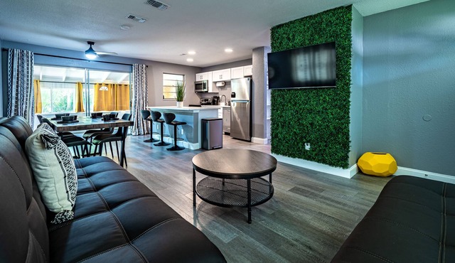 Modern 10 Sleeper Near Downtown Orlando FL