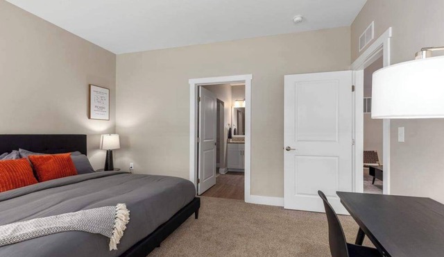Modern 16BR 16BA Condos w Garage and Patio